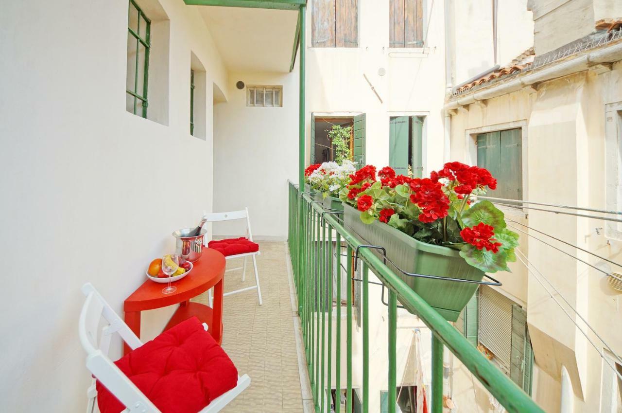 Calle Dei Fabbri Apartment เวนิส ภายนอก รูปภาพ