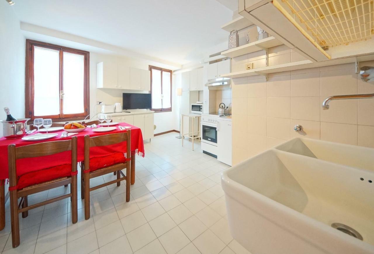 Calle Dei Fabbri Apartment เวนิส ภายนอก รูปภาพ