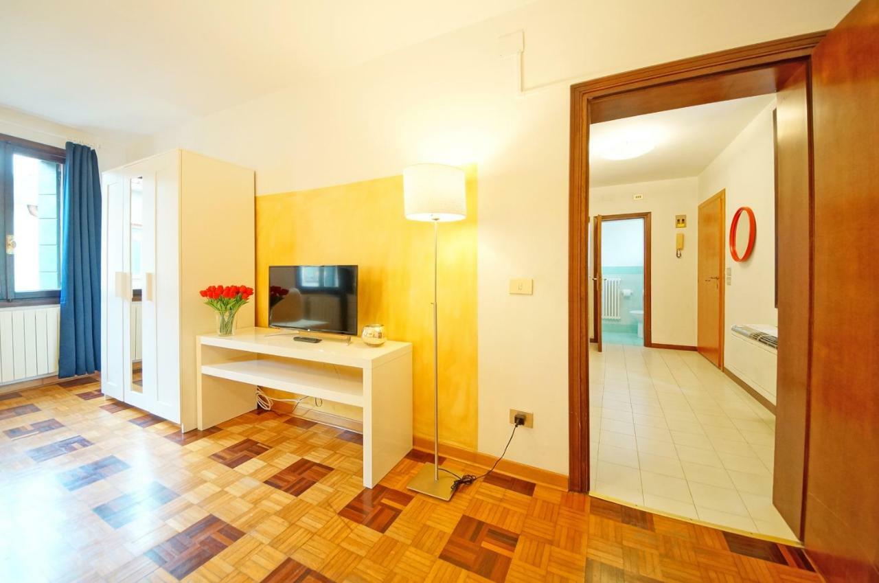 Calle Dei Fabbri Apartment เวนิส ภายนอก รูปภาพ